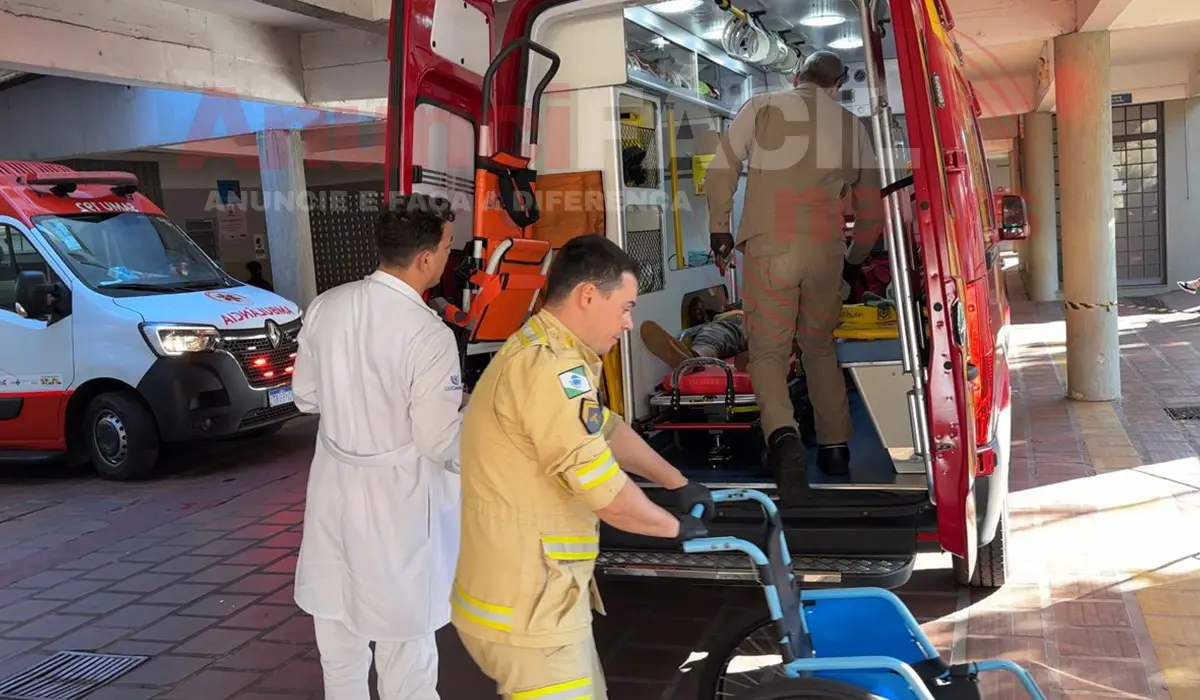 Motociclista sofre queda em frente à residência e é socorrido em Cornélio Procópio