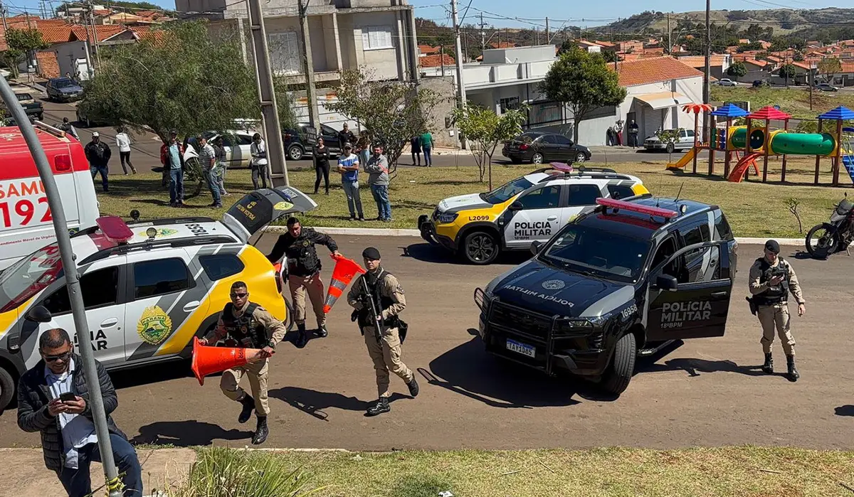 Homem é morto a tiros na escadaria do Hospital Regional em Cornélio Procópio