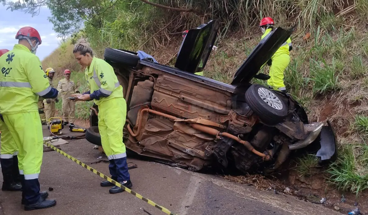 Professor de Cornélio Procópio Perde a Vida em Acidente grave na PR-855 em Bandeirantes