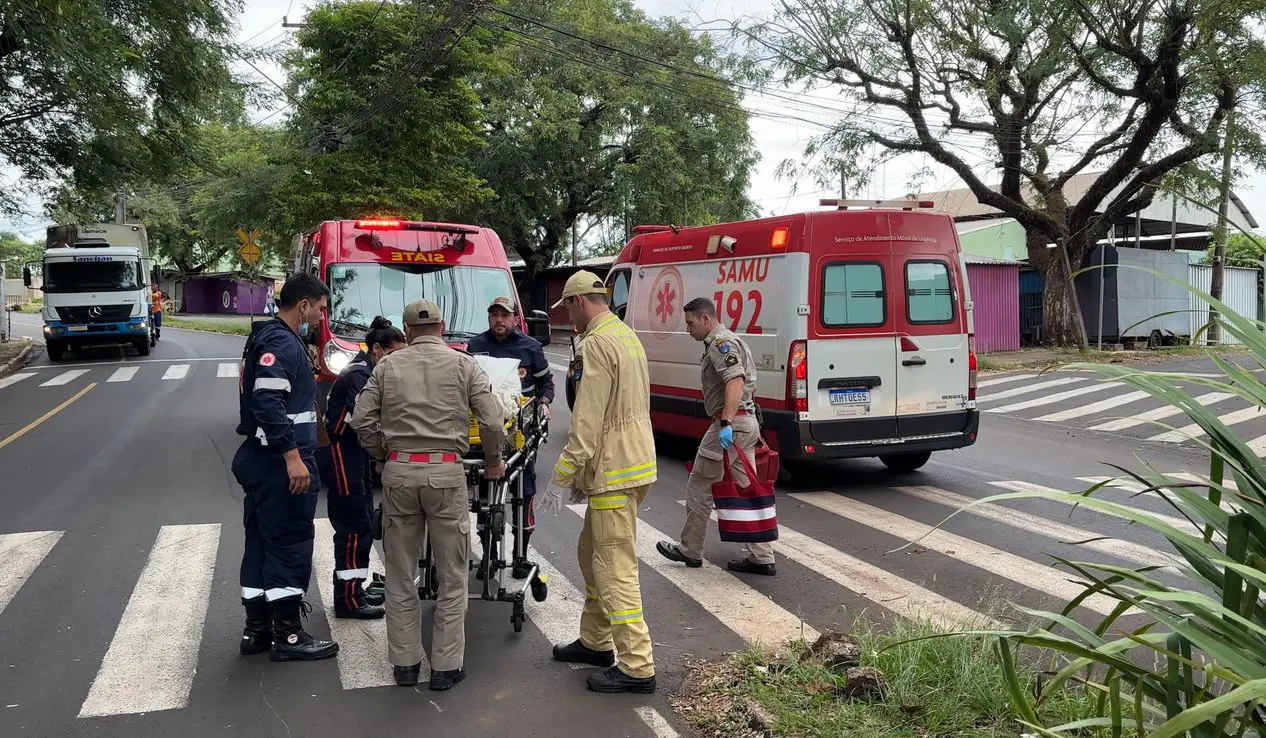 Mulher é atropelada por moto ao atravessar faixa de pedestres em Cornélio Procópio