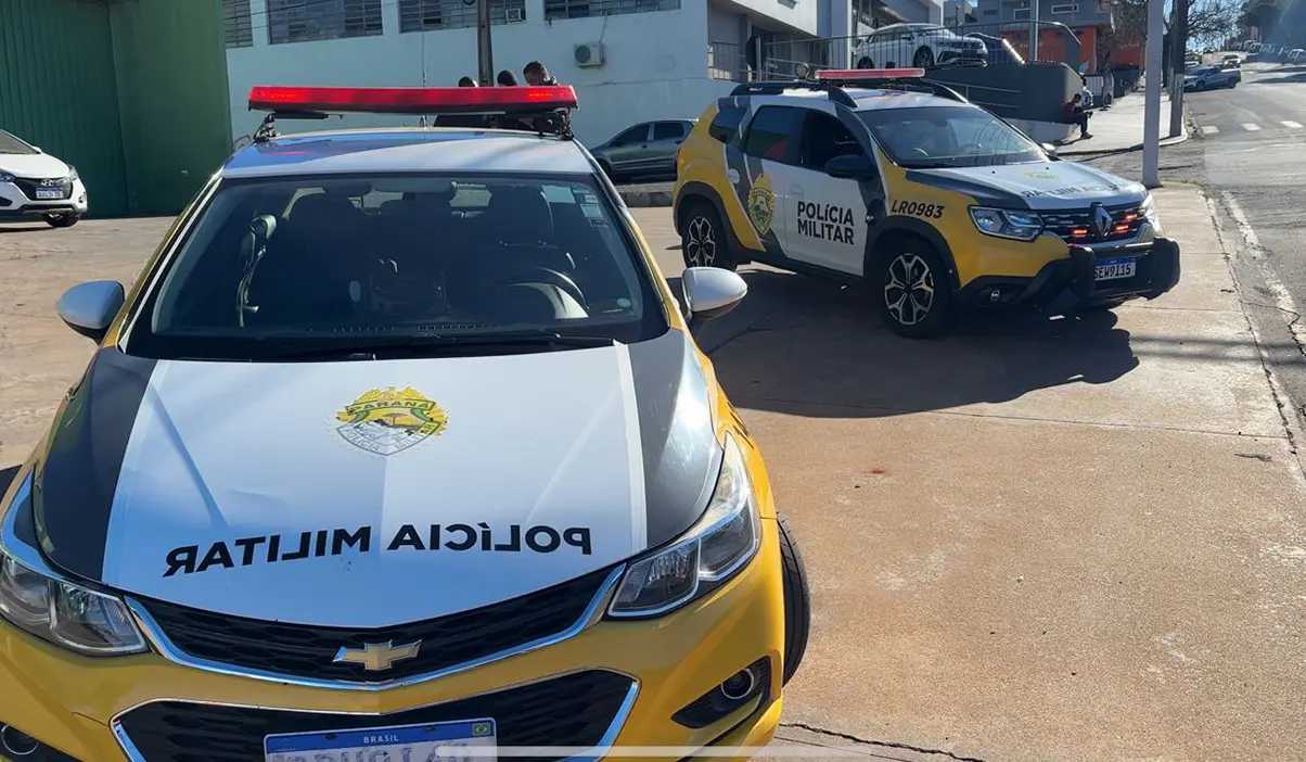 COLISÃO ENTRE CARRO E MOTO DEIXA DUAS PESSOAS FERIDAS EM CORNÉLIO PROCÓPIO