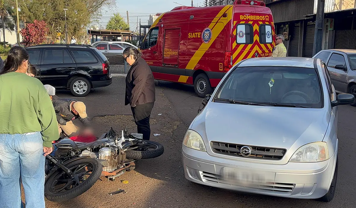 Colisão entre carro e moto deixa motociclista ferida na manhã desta segunda-feira em Cornélio Procópio