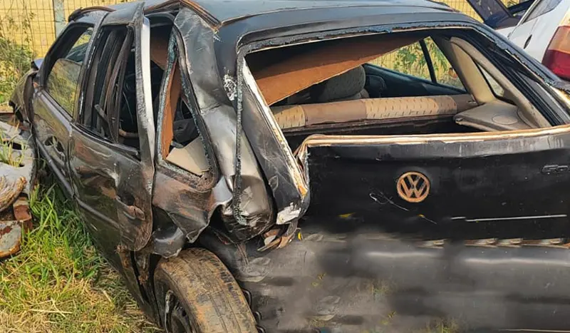 Acidente na PR-090 Envolve Toyota Hilux e VW Gol em Assaí