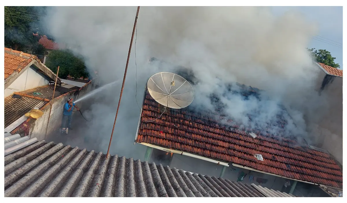 Homem é preso após agredir esposa e incendiar residência em Leópolis
