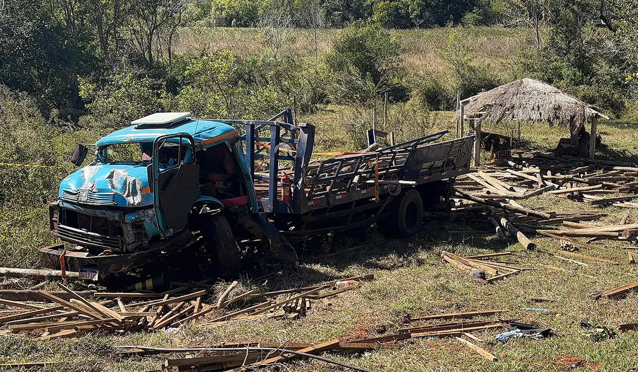 Motorista morre em acidente com caminhão entre Nova Fátima e Ribeirão do Pinhal