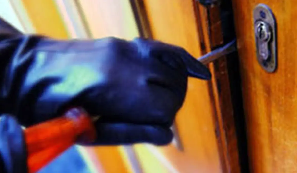 Ladrão invade residência e furta R$ 3.380,00 enquanto morador estava ausente em Cornélio