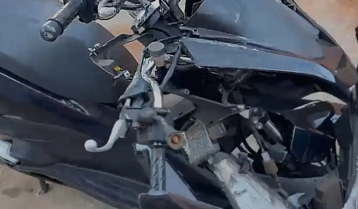 Motociclista fica ferido em acidente envolvendo três veículos na Avenida Paraíso
