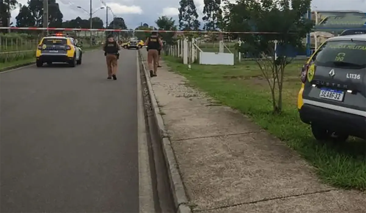 Três pessoas atigidas por disparos de arma de fogo em Campo de Futebol de Bandeirantes