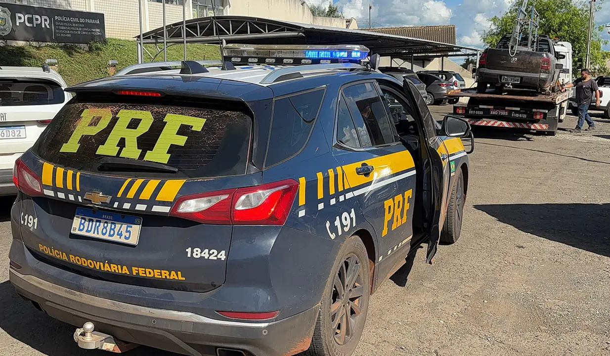 PRF Apreende 125kg de Mac0nha Após Acompanhamento n a PR 160 em Leópolis