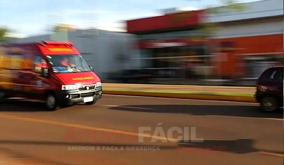 Acidente entre carro e motocicleta deixa uma pessoa ferida em Cornélio Procópio